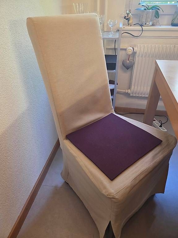 Chaises: Vollholzstühle mit Lederüberzug – D'occasion à Zürich par linie5 2