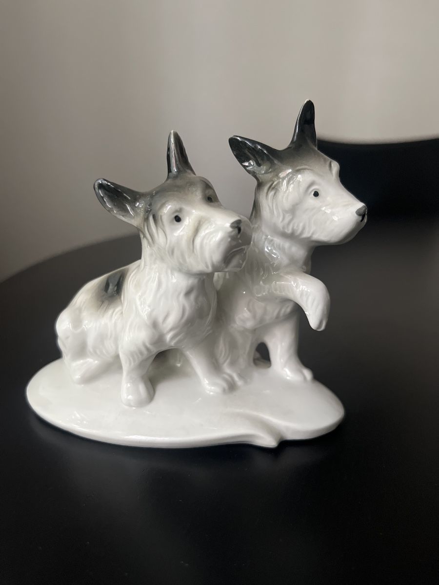 Statuette: Ceramic Scottie Dog Figurine – Usato da Zürich venduto da Nowstalgia 3