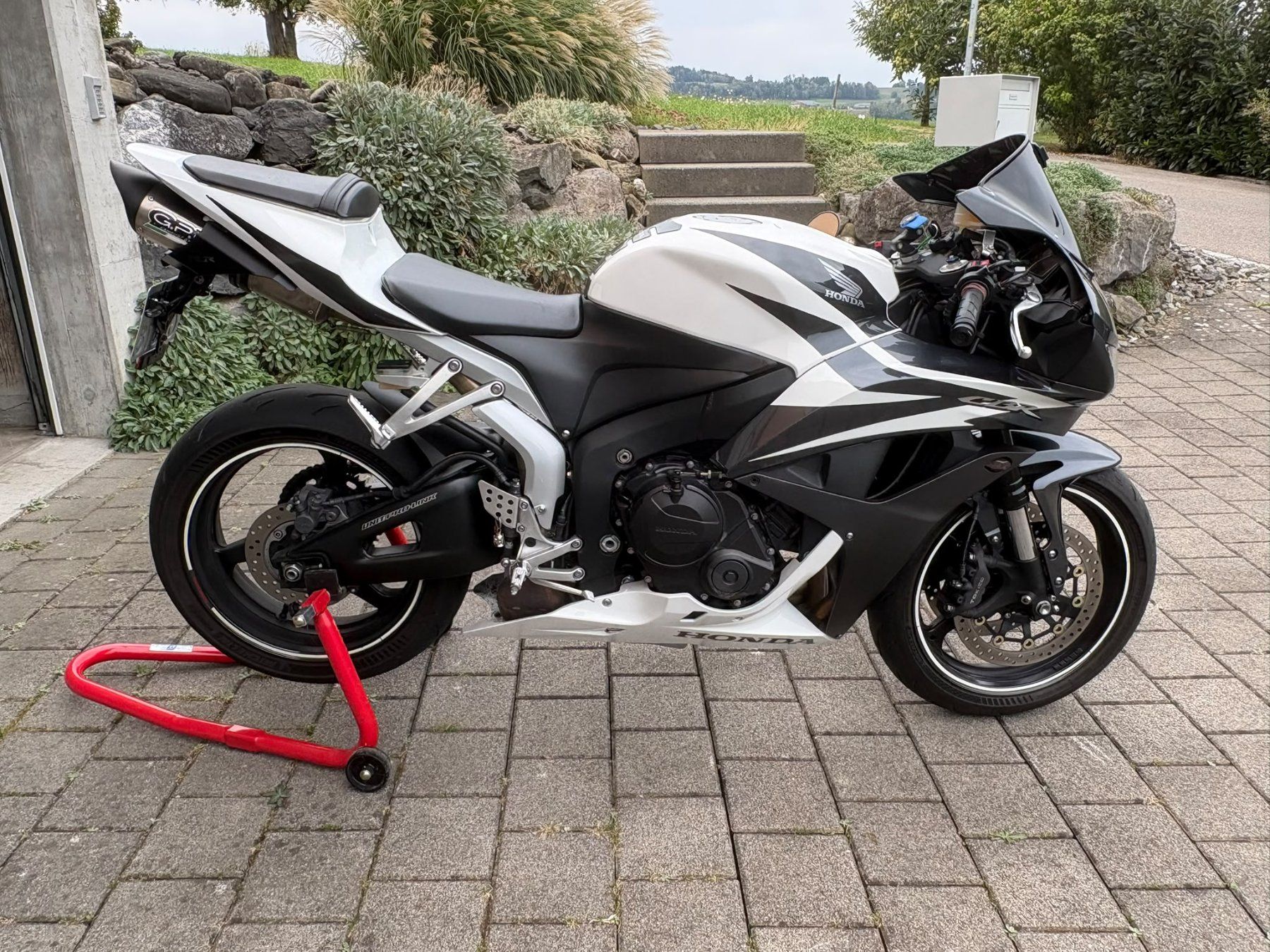 Honda Route: HONDA CBR600RR PC40 – D'occasion à Niederhelfenschwil par Harty_05 1