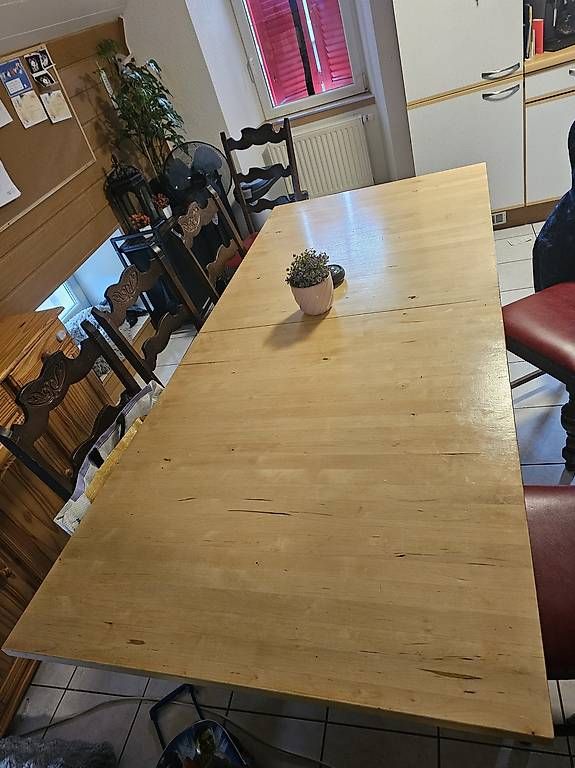 Tische: Table a manger  – Gebraucht aus Couvet von Laytika_94
