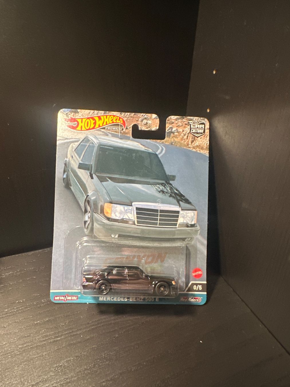 Hot Wheels Modellautos: HOT WHEELS Premium Mercedes 500e Chase – Neu (gemäss Beschreibung) aus Brunnen von diecastflave