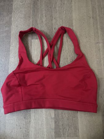 Sport BH Lululemon rot Grösse 4