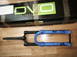 Federgabel DVO Sapphire D1 27.5" Boost 150mm glossy blau