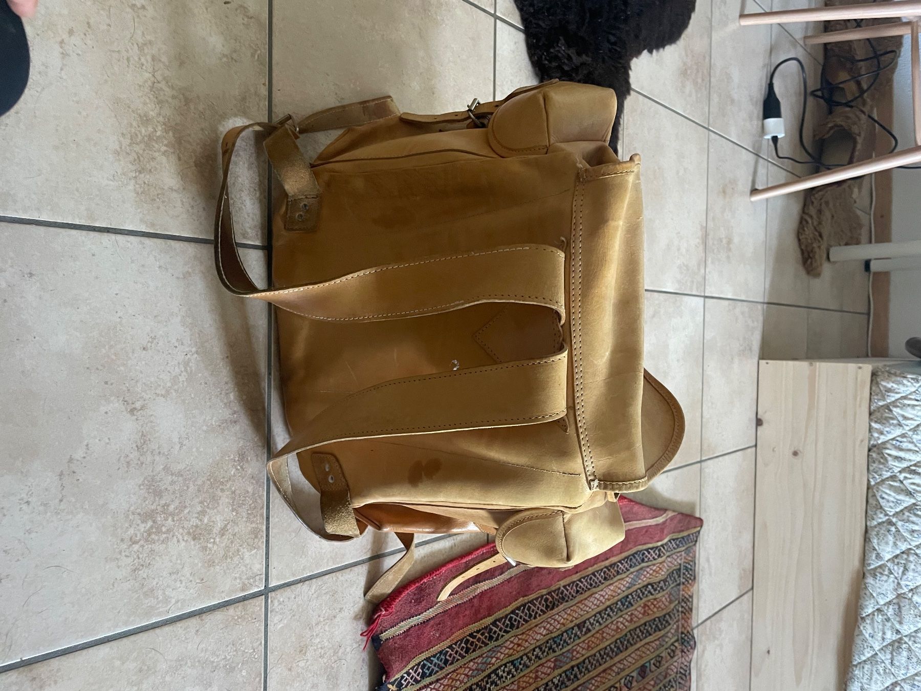 Zaini: Vintage Retro Leder Rucksack – Usato da Duggingen venduto da lucidlu 2