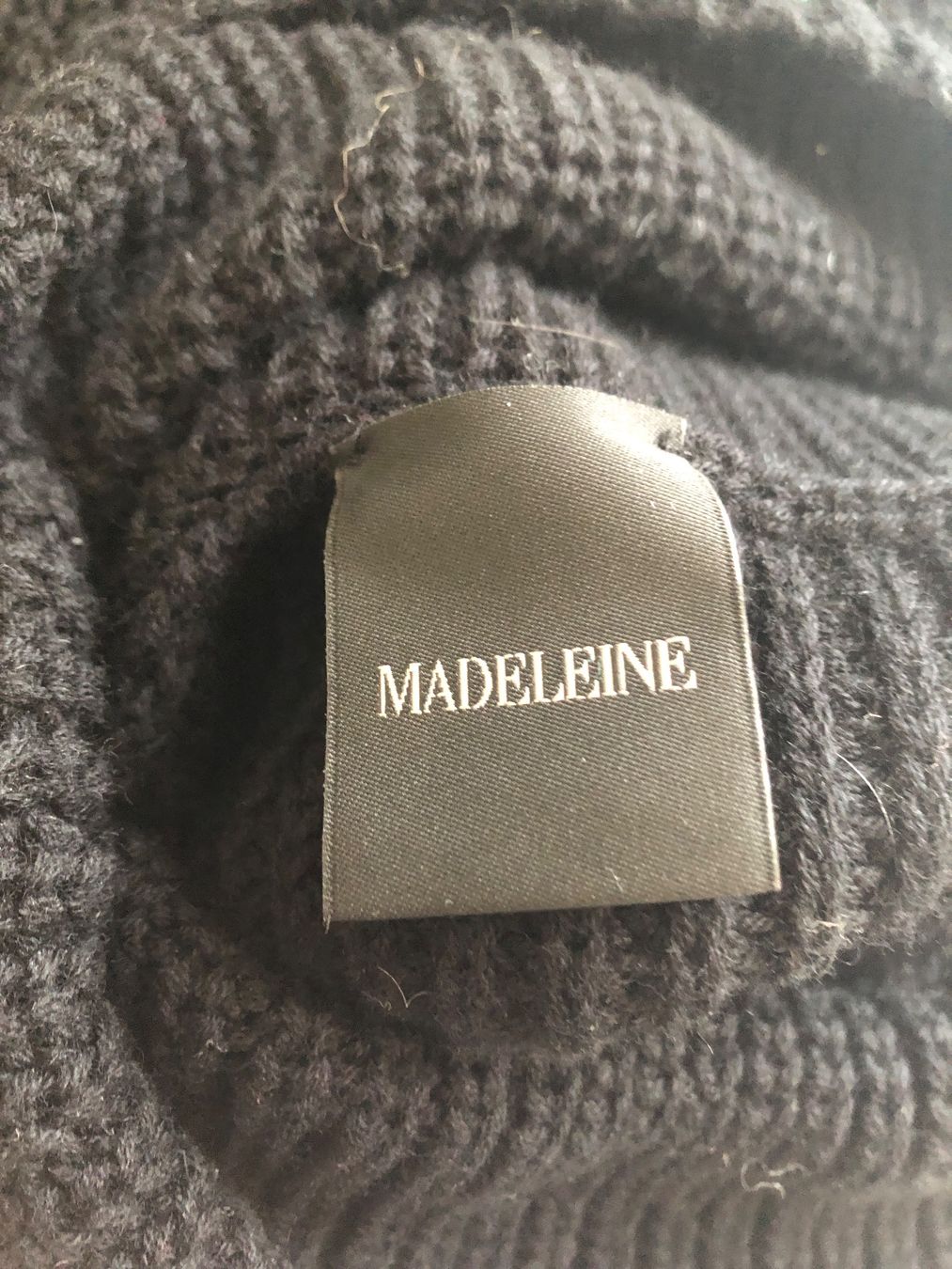 Madeleine Pulls & Sweat-shirts: Schwarzer Strickpullover Rollkragen – Neuf (Voir description) à Arlesheim par leyRum4.5 6