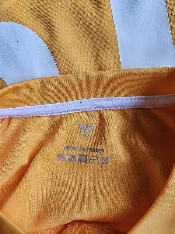 Canottiere & Pantaloni: Mannschafts Trikots Fussball – Usato da Sisikon venduto da bryke 4