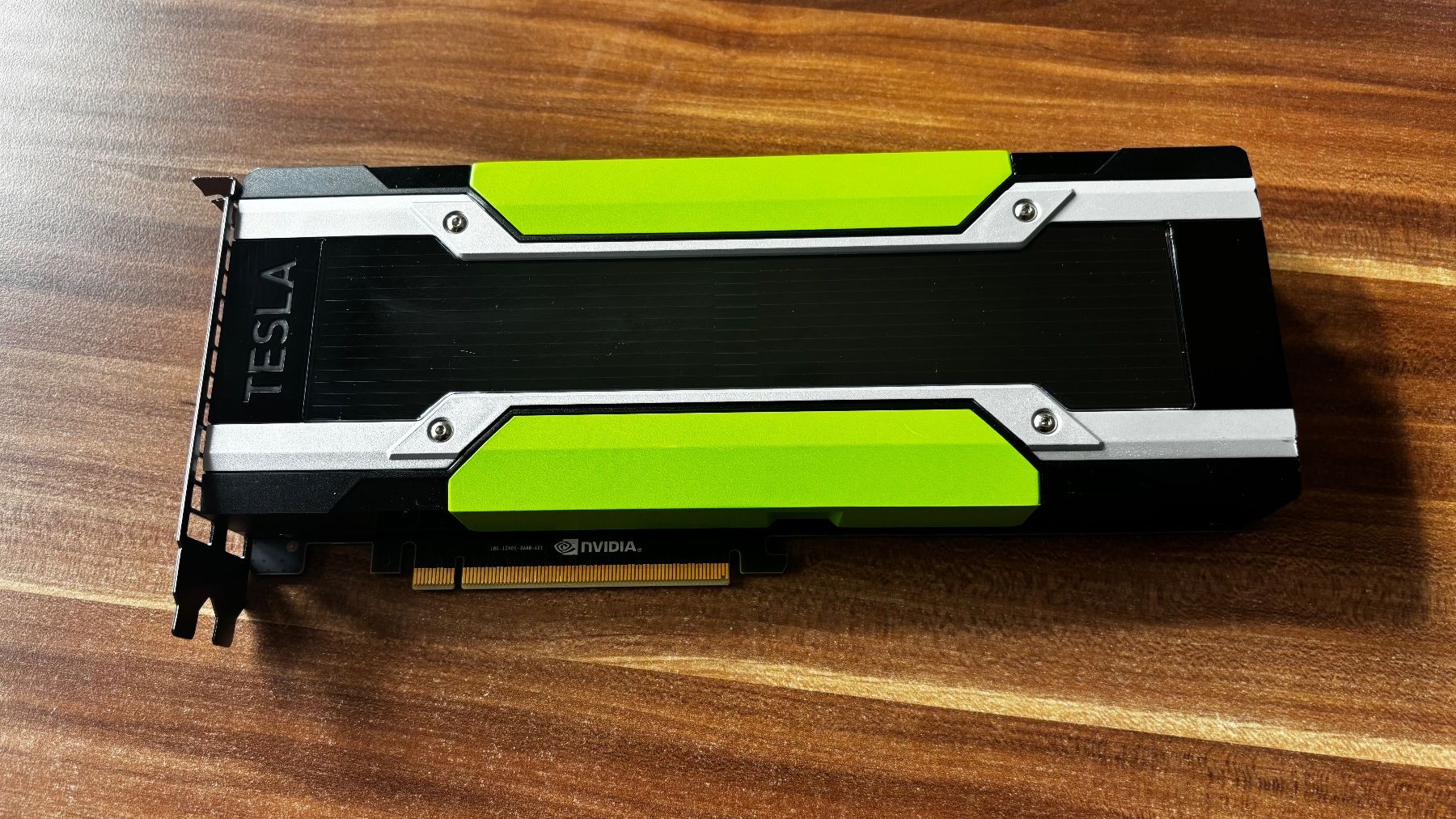 Nvidia Schede grafiche: GPU Nvidia Tesla M10 Quad 32GB – Usato da St-Légier-Chiésaz venduto da Infected92
