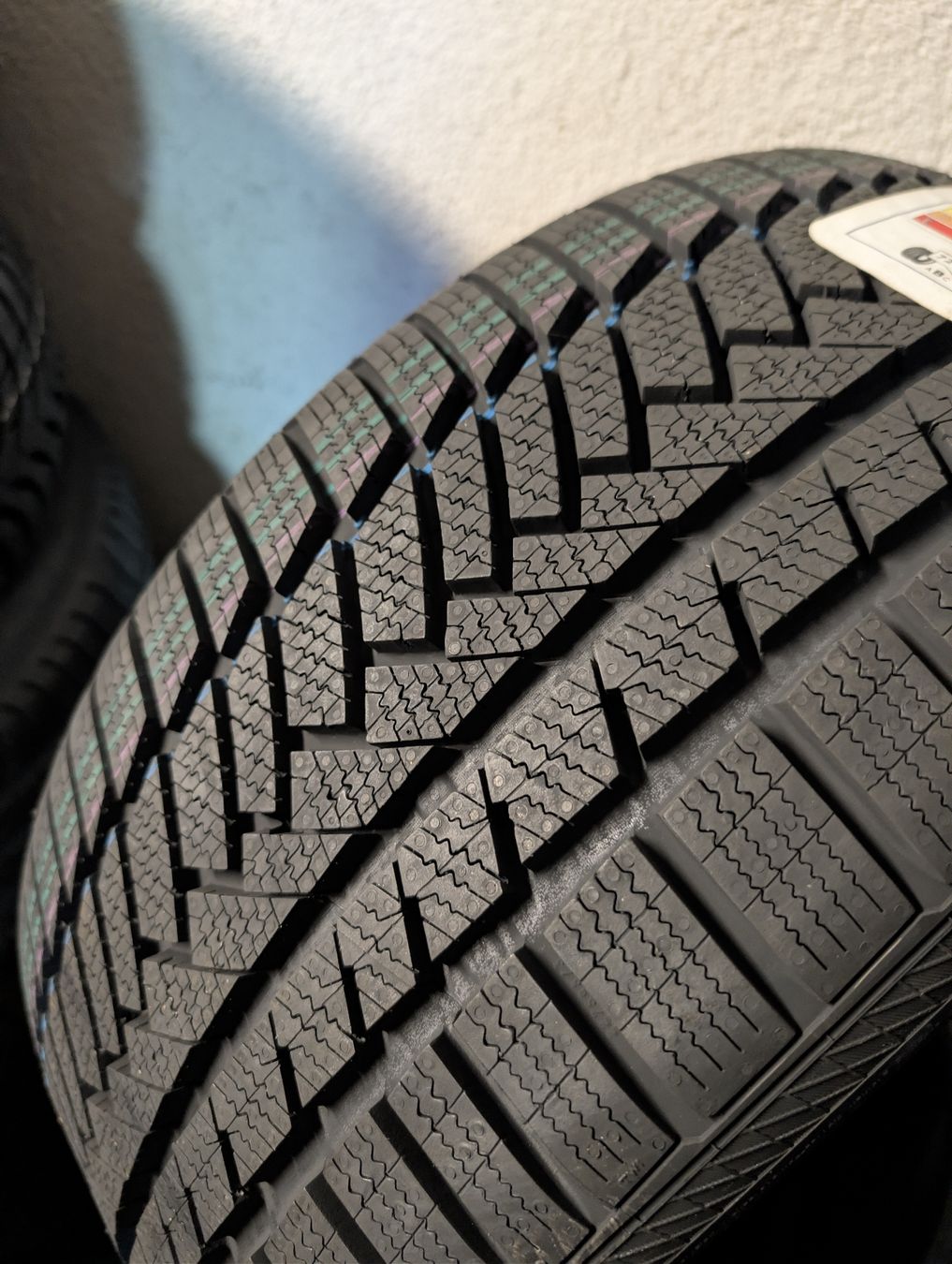 Continental Pneus & Roues: Winterreifen  – Neuf avec emballage d'origine à Dürrenäsch par Pneu-Idris 1