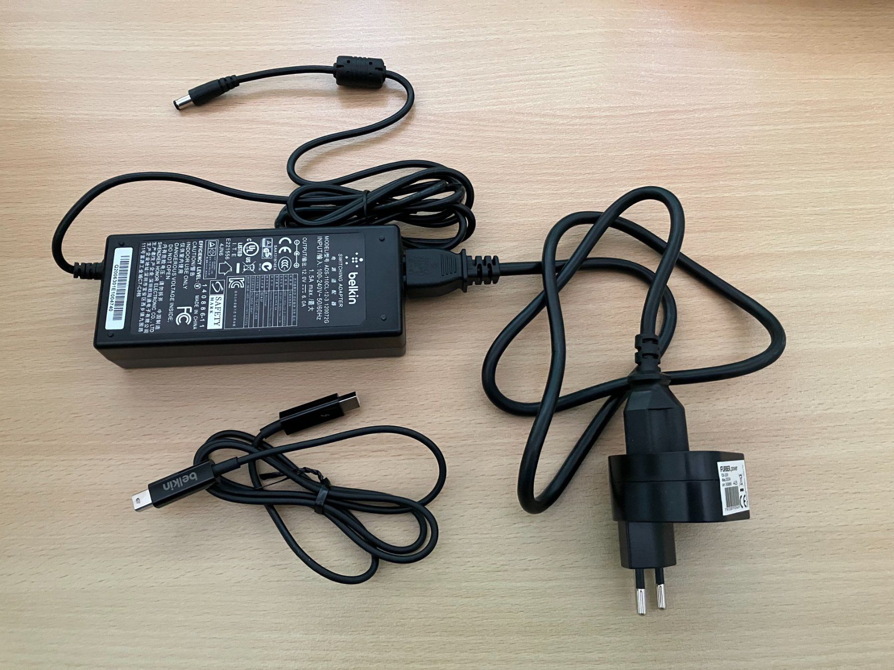 Belkin Docking station: Belkin Thunderbolt™ 2 Express Dock HD mit Kabel – Nuovo (secondo la descrizione) da Sursee venduto da Hstrings 3