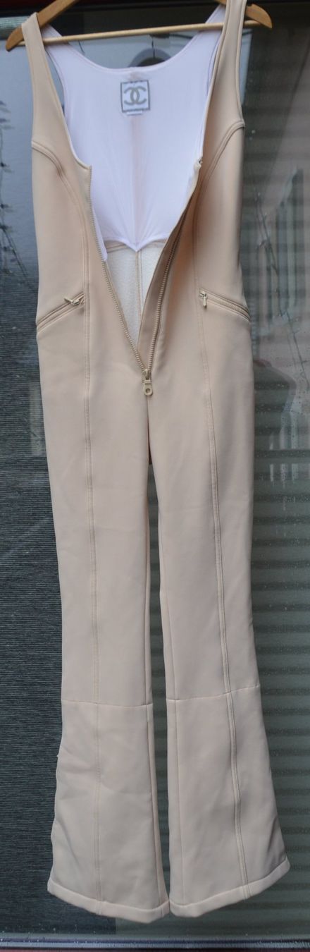 Chanel Completi & Tailleur: Chanel Skianzug / combinaison de ski .38 – Usato da Collonges venduto da Auganien 5