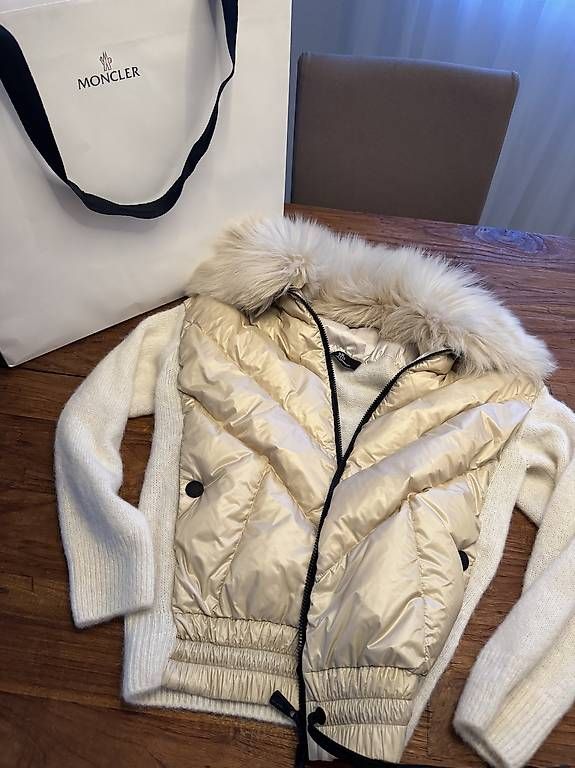 Gilets & Westen: Moncler Après-Ski Weste – Gebraucht aus Schwadernau von marilyn25 1