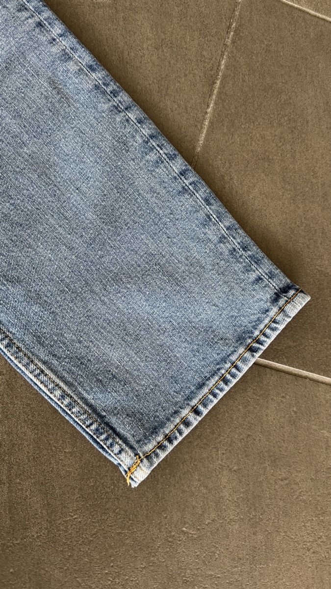 Cos Jeans: COS Regular fit Jeans, heller Denim.  – Usato da Weesen venduto da isabelleST 2