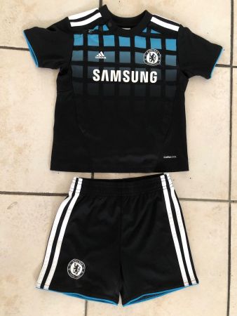 Neues Chelsea Adidas Fussball Set Gr.86