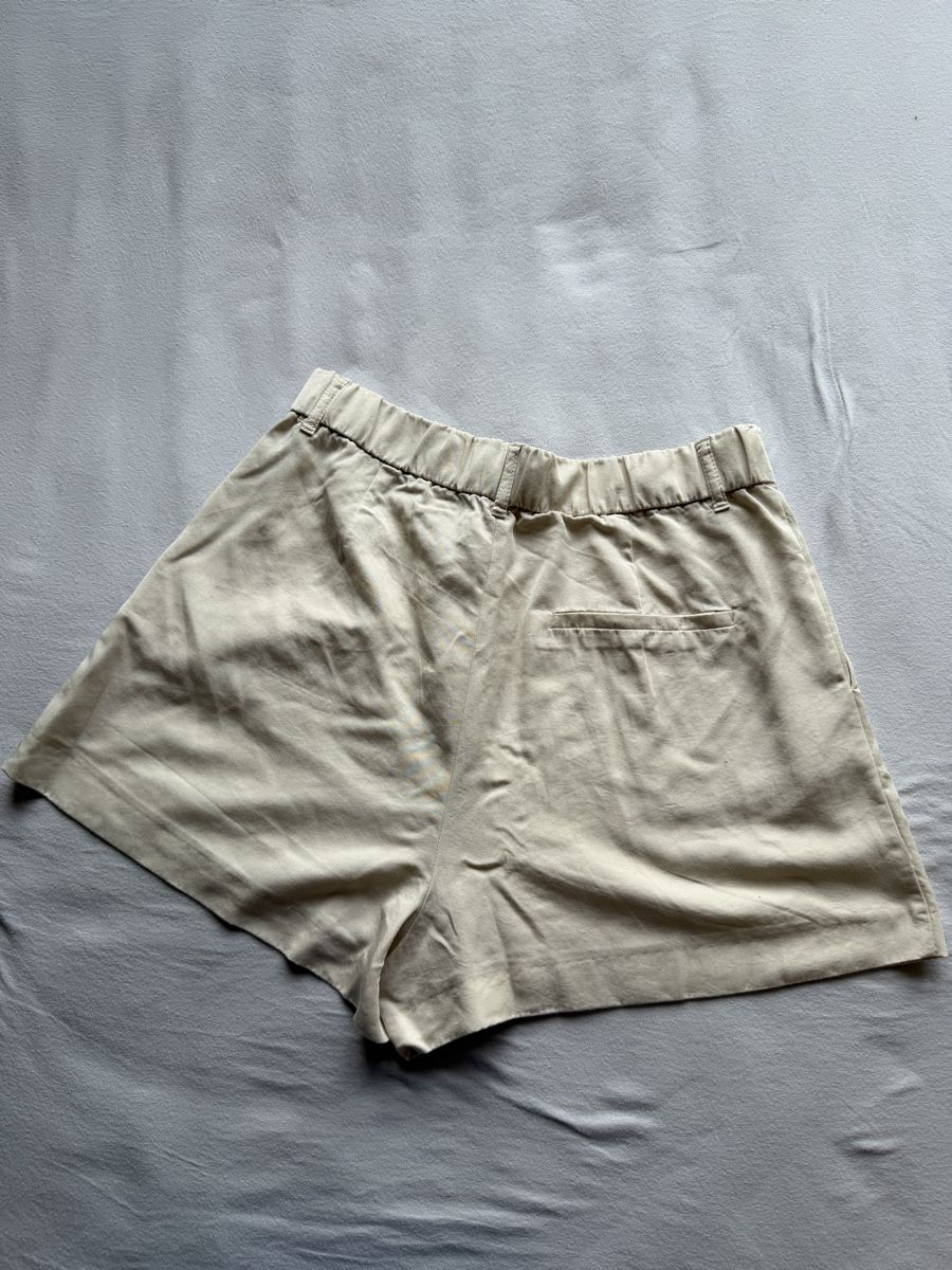 Zara Pantaloni: Zara Shorts L – Nuovo (secondo la descrizione) da Kleinandelfingen venduto da lau_10 2