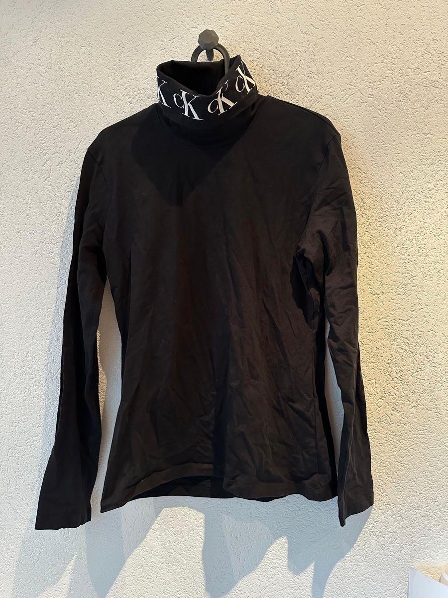 Calvin Klein Top: Pull col roulé Calvin Klein Jeans noir – Usato da Sion venduto da lbo_jpy8