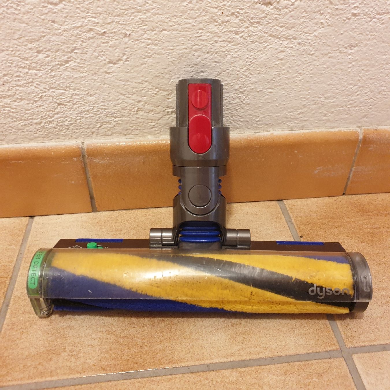 Dyson Aspirapolveri & Accessori: Staubsaugerdüse Dyson Slim V15 – Usato da Saxonne (Ayent) venduto da SnowRoof
