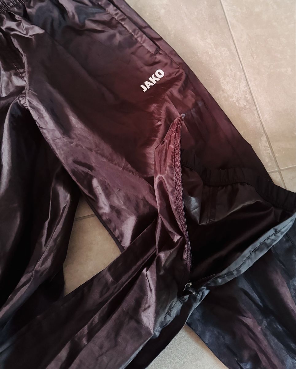 Jako Hosen: Jako Regenhose Gr. 152 – Gebraucht aus Buchs SG von Scheni71 2