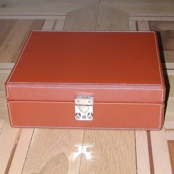 Humidore: Reisehumidor 30 mit Lederbezug, genäht – Neu und originalverpackt aus Schmerikon von Fuse4 1