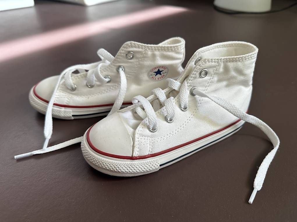 Converse Scarpe da uomo: Neue Converse weiss – Nuovo (secondo la descrizione) da Zürich venduto da Sennin