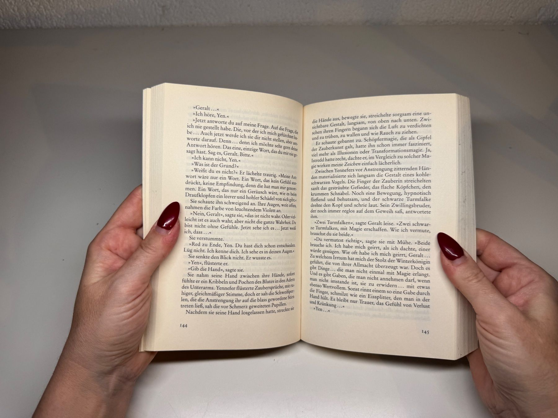 Libri: ROMAN: Andrzej Sapkowski, Das Schwerft der Vorsehung – Usato da Grosswangen venduto da Deutsche_Romane 5