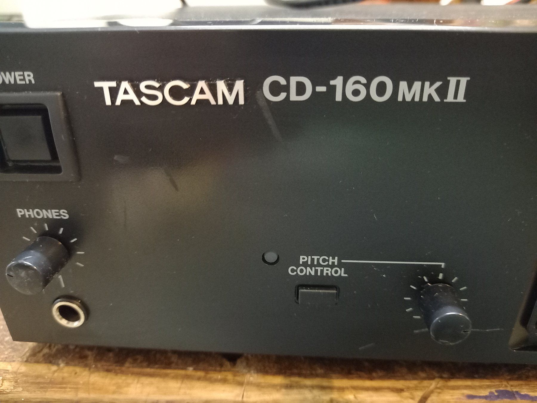 Tascam Systèmes audio & multimédias: Tascam CD-160MKII CD Player – D'occasion à Prez-vers-Siviriez par Monija70 2