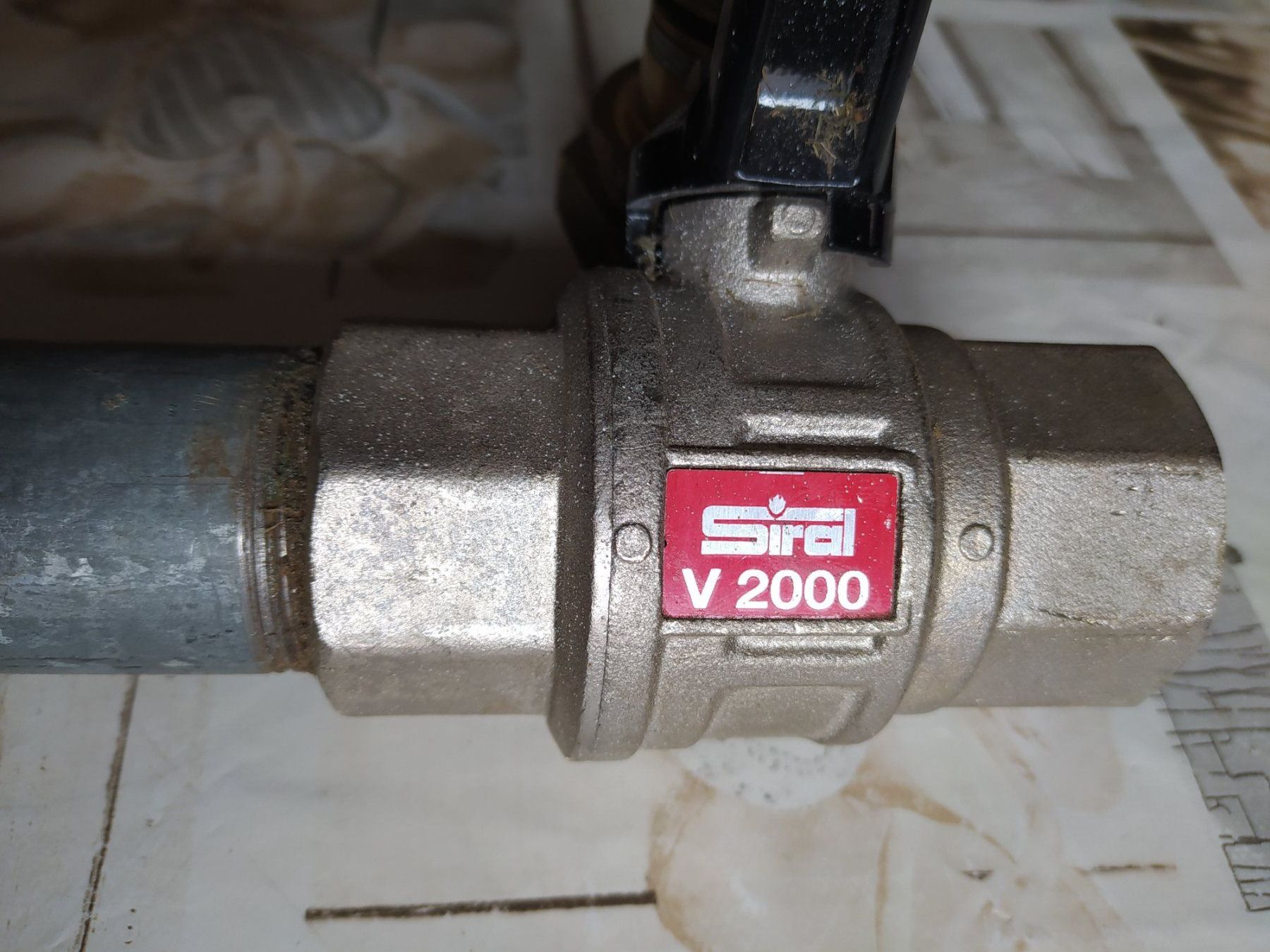 Rubinetteria: Kugelhahn 5/4" Zoll (siehe Bilder) – Usato da Uerkheim venduto da Housichlousi 3