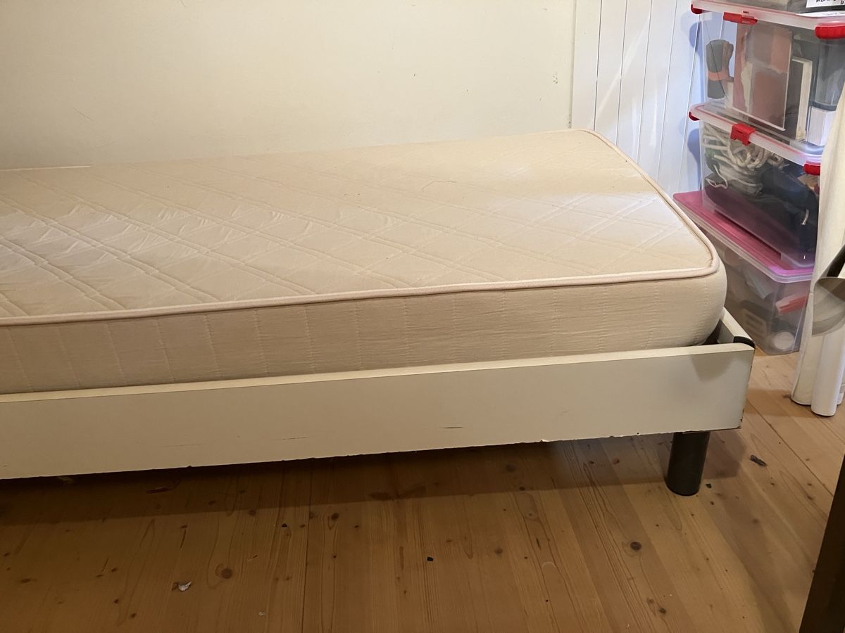 Betten: Bett – Gebraucht aus Wetzikon ZH von Curlycat2000 4