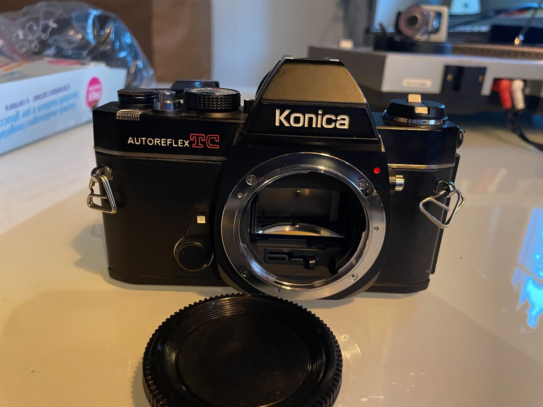 Konica Fotocamera: Konica Autoreflex TC analog kamera body – Usato da Embrach venduto da xenovolcano