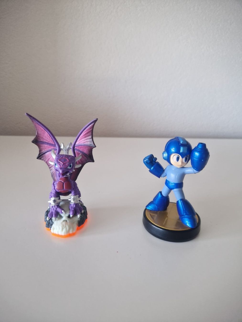 Nintendo Giochi: Skylander XBOX und Nintendo Amiibo Mega Man – Nuovo (secondo la descrizione) da Romont FR venduto da Joe_xkh9 1