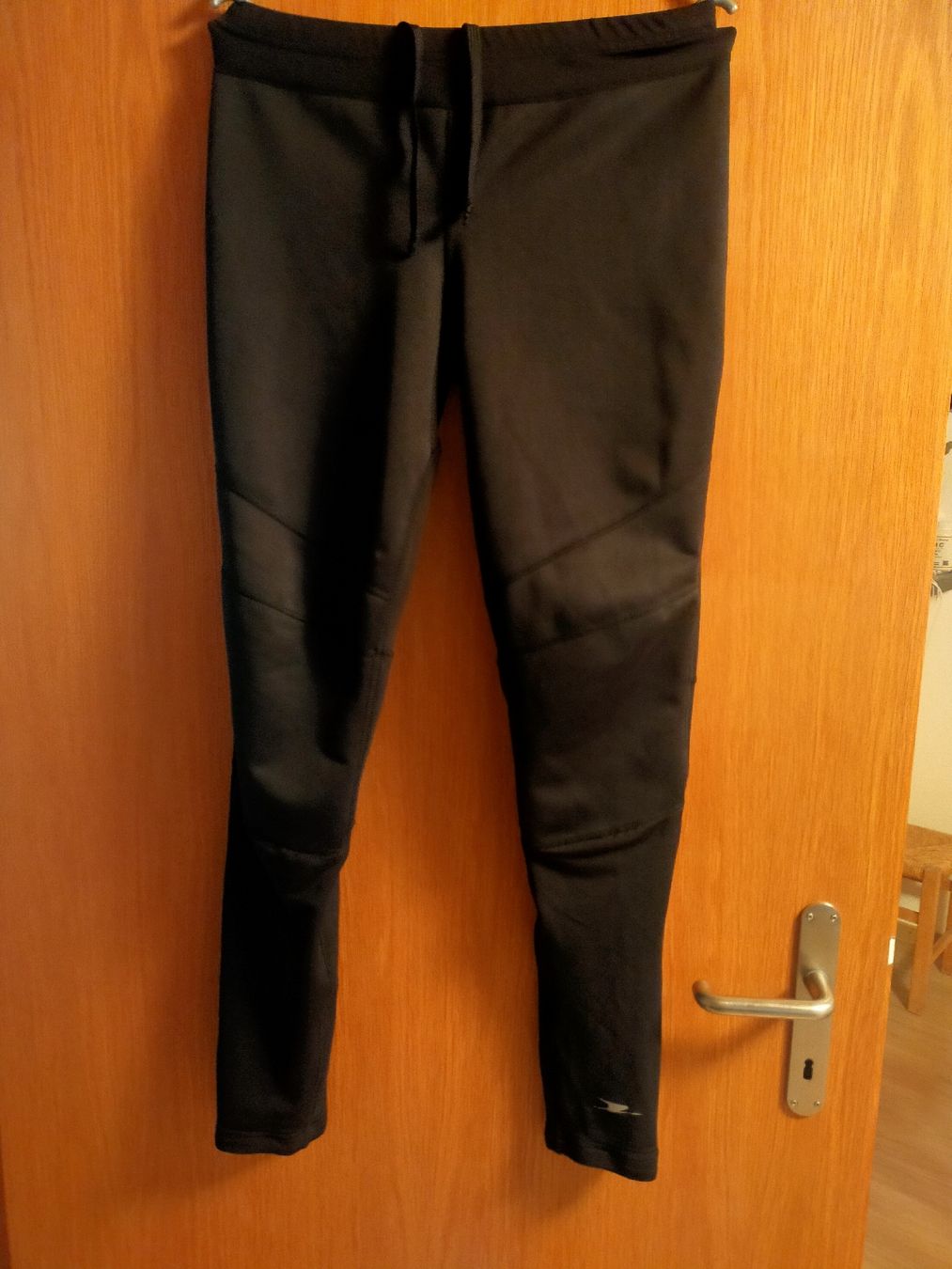 Completi & Tailleur: Damen Lauf-Freizeittrainer Gr.38 – Usato da Oberhofen TG venduto da tryxta 3