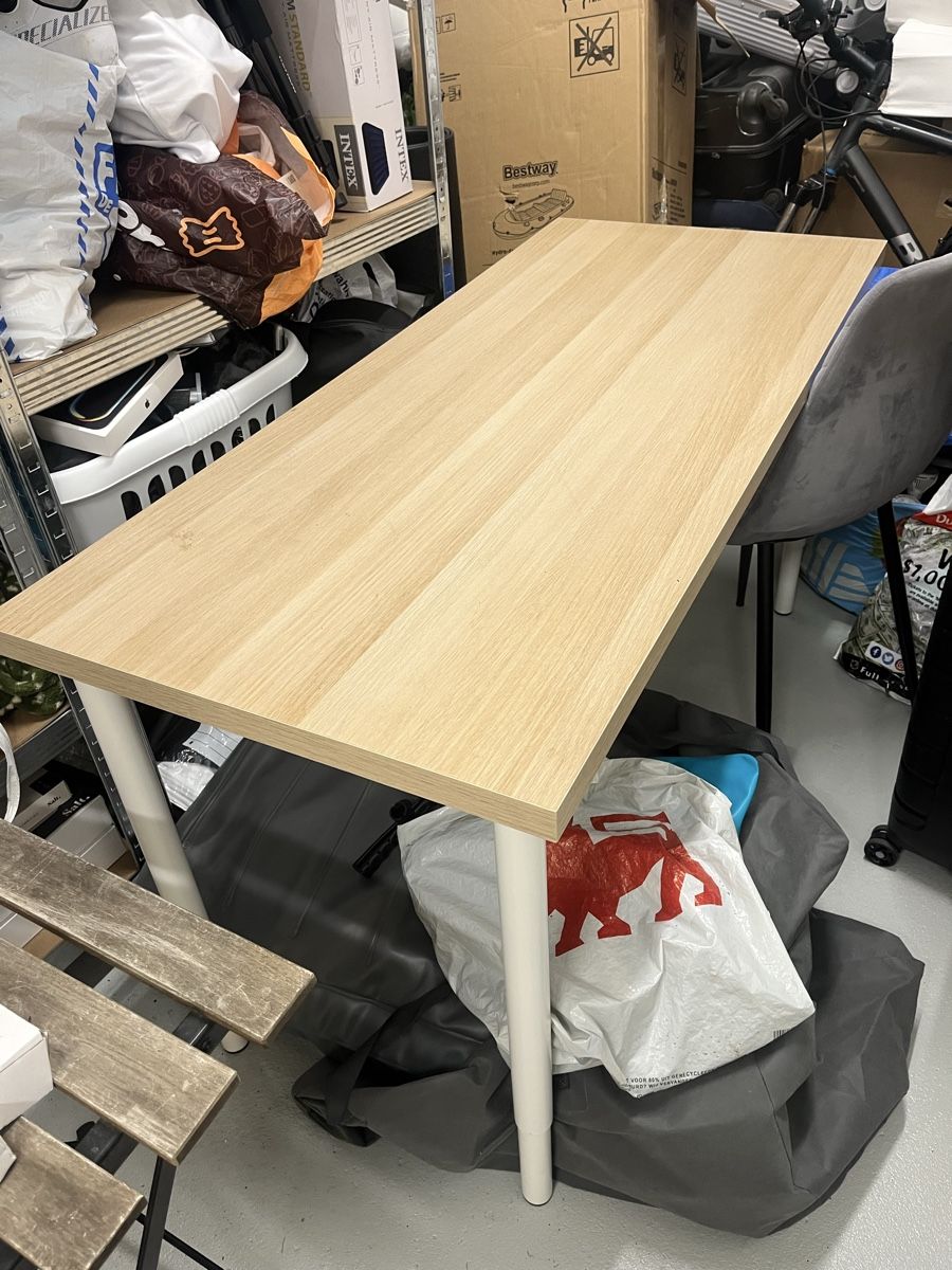 Bureaux: Desk wood, good Condition  – D'occasion à Zürich par jai_2kgq