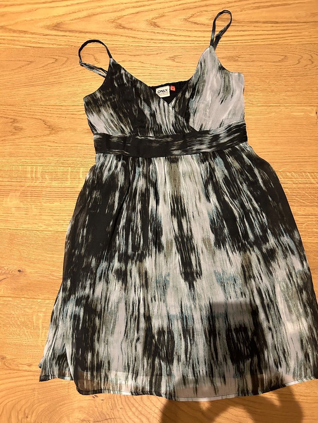 Only Vestiti: Only Kleid - 36 – Usato da Birmenstorf AG venduto da Reninata