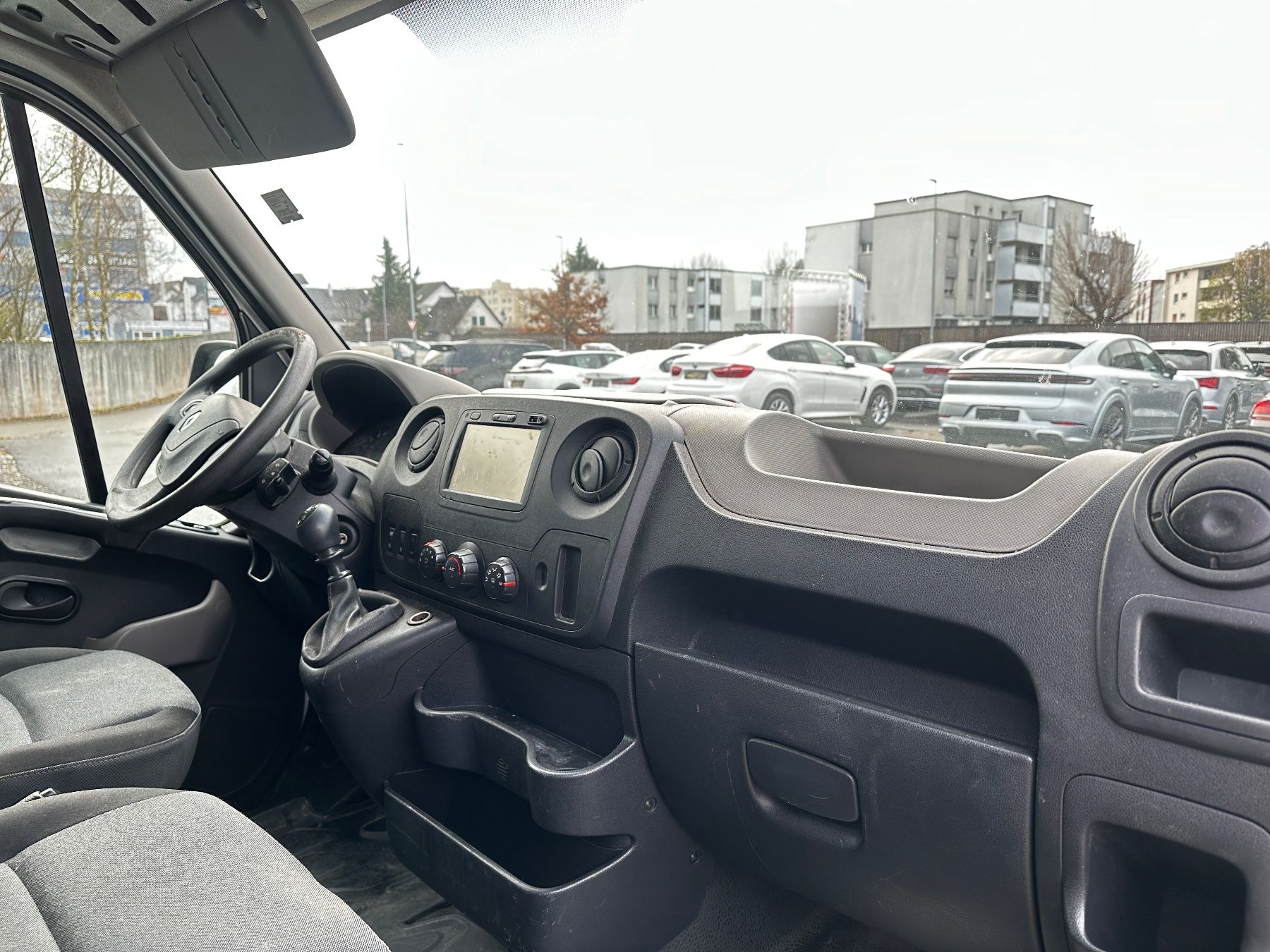 Renault Veicoli commerciali: Renault Master dCi 165 - Starker Motor - Webasto - AHK – Usato da Oftringen venduto da kaflesch 9