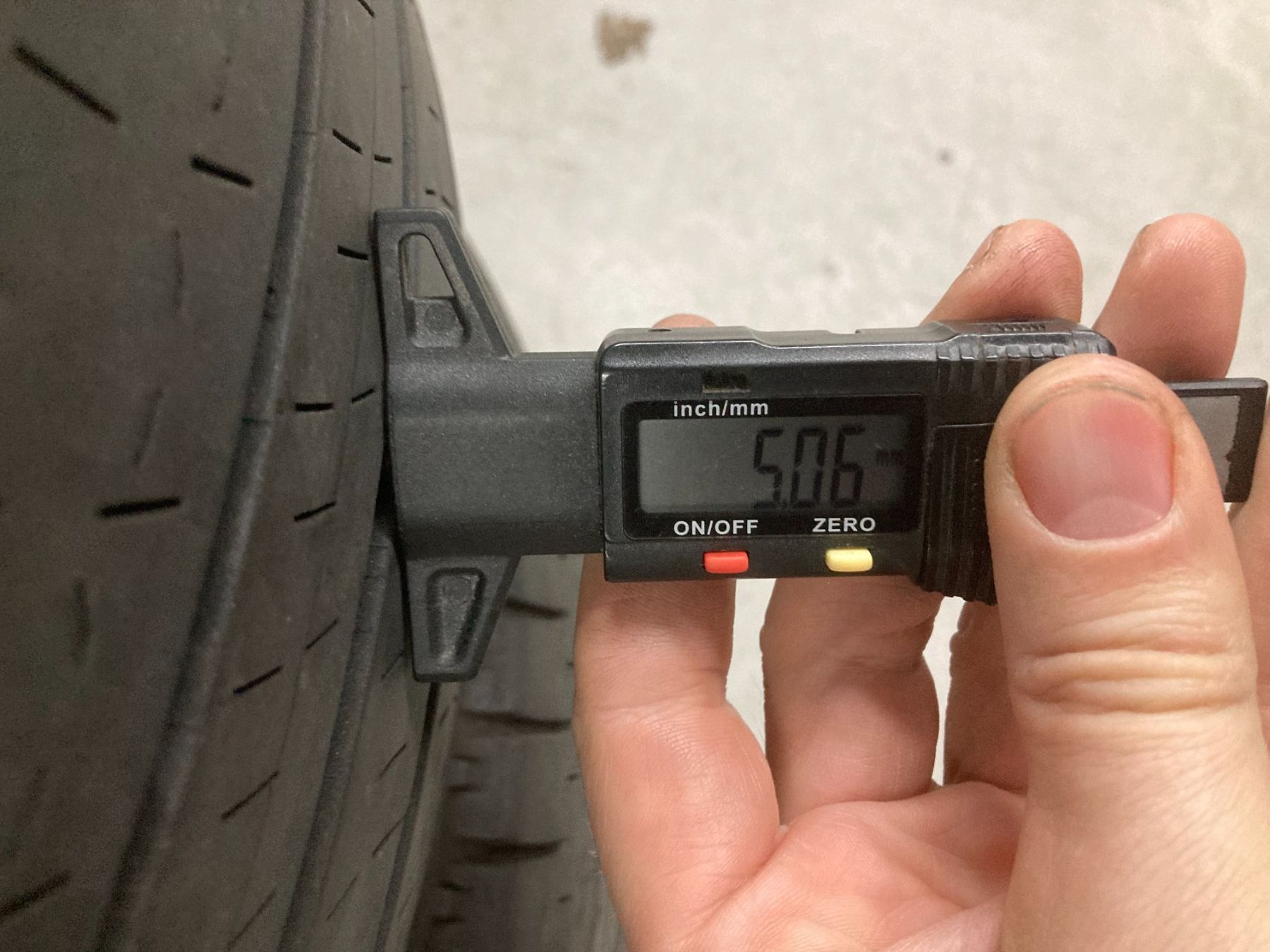 Michelin Pneus & Kompletträder: Sommerpneu  215/60R17 C Michelin – Gebraucht aus Cham von WB2223 6