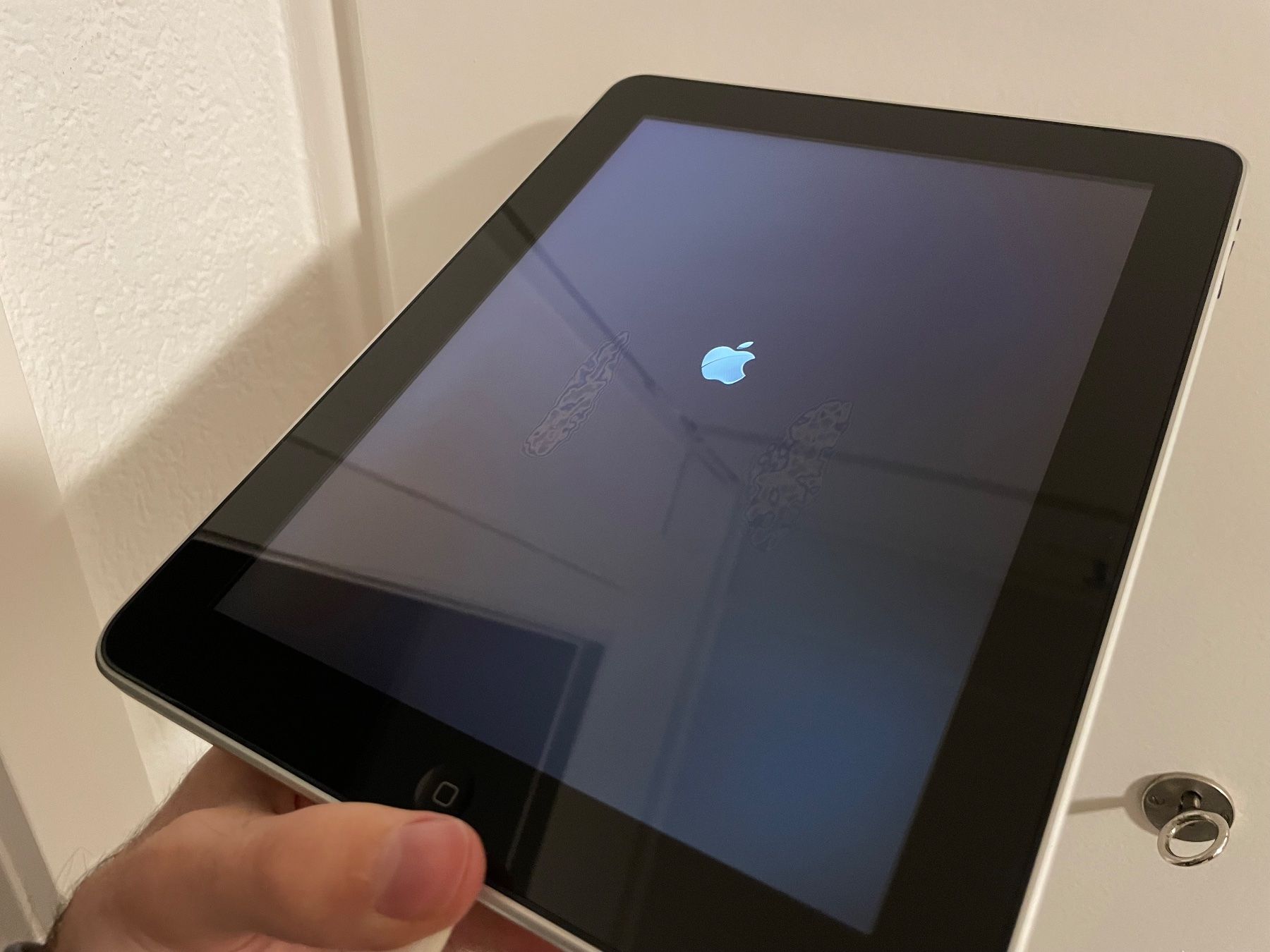 Apple Tablet PC: iPad der 1. Generation (2010) – Difettoso da Port venduto da hgn1 1