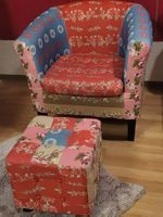 Bunter Kindersessel mit Fusshocker