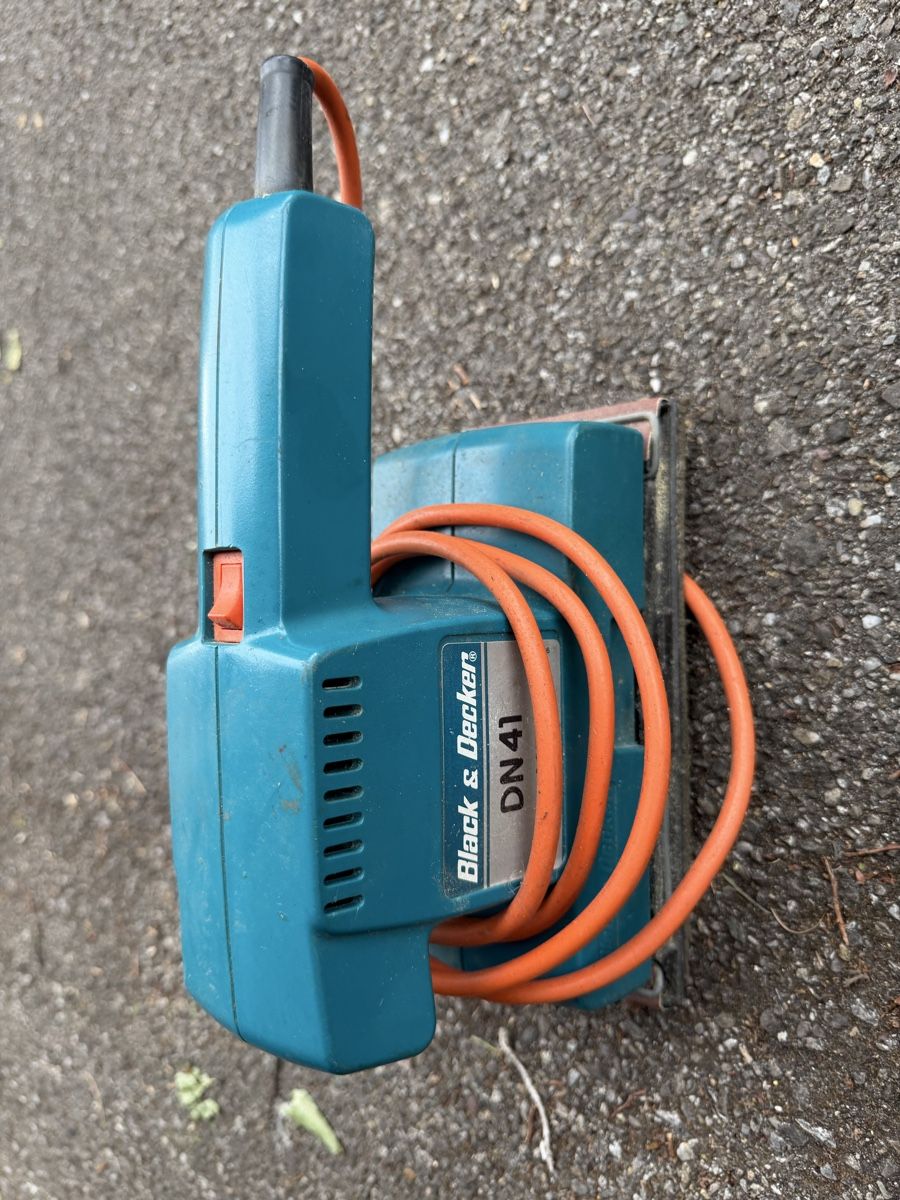 Tutti gli attrezzi: Werkzeug De Walt ,Bosch ,Perles , Black è Decker  – Usato da Schlieren venduto da pie_zr6c 3