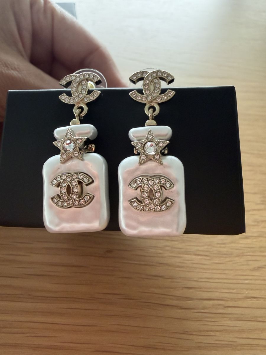 Chanel Ohrringe & -stecker: Chanel, boucles d’oreilles  – Gebraucht aus Cernier von 1234V