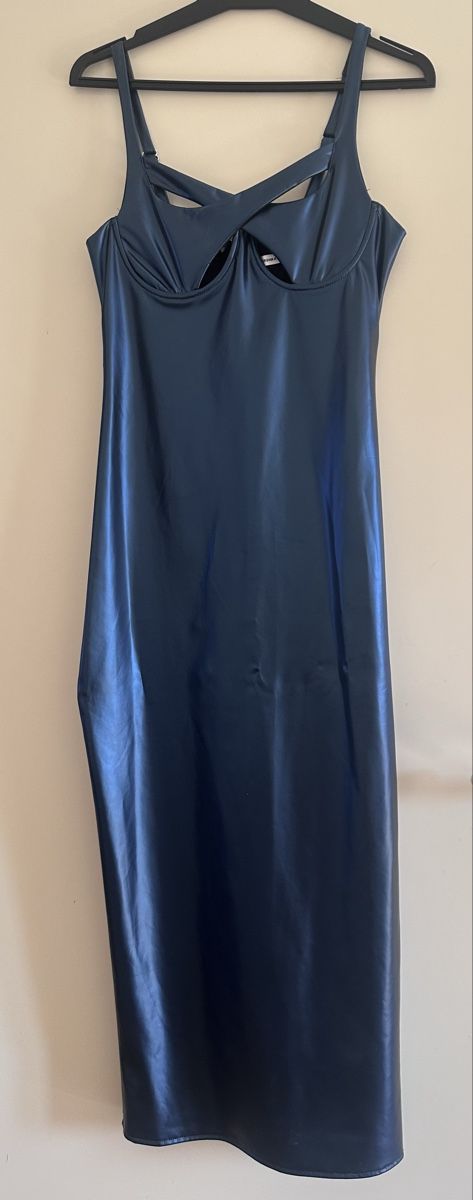 Bershka Vestiti: Robe longue BERSHKA bleu néon taille M – Nuovo e nell'imballaggio originale da Onex venduto da ale_5fgb