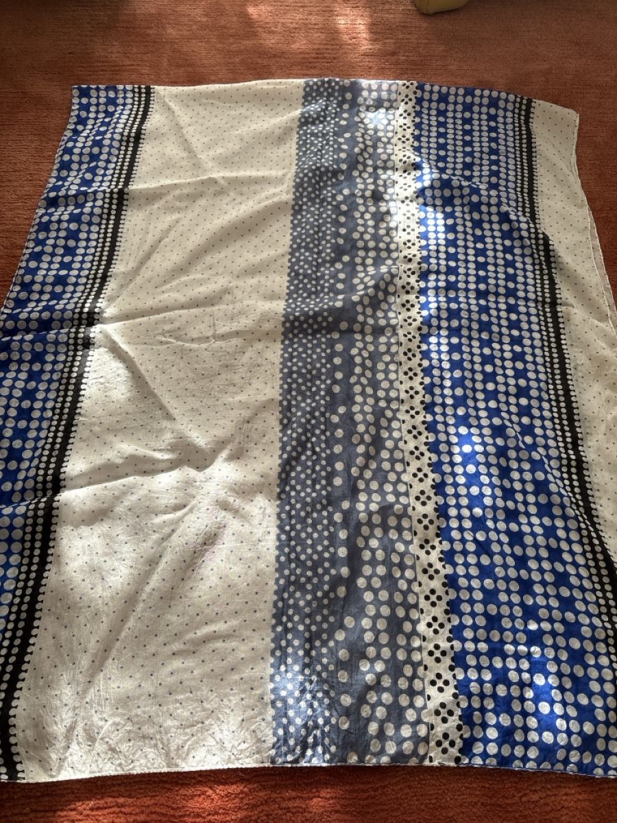 Foulards & écharpes: Écharpe en soie 180x72 – D'occasion à Düdingen par Yellow