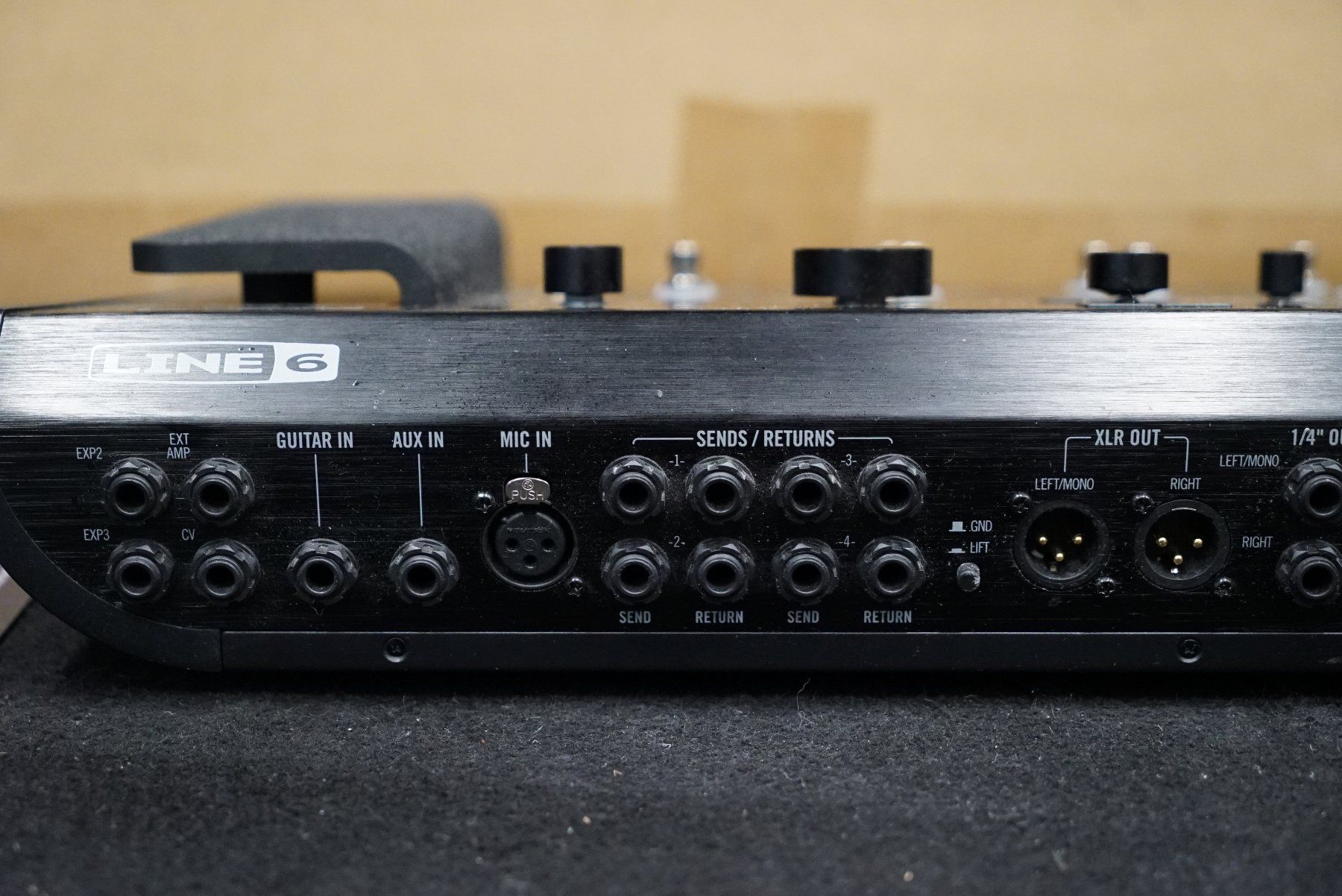 Line 6 Strumenti musicali: Line6 Helix Guitar Processor Multieffektgerät für E-Gitarre – Usato da Ortschwaben venduto da Musictrade 8