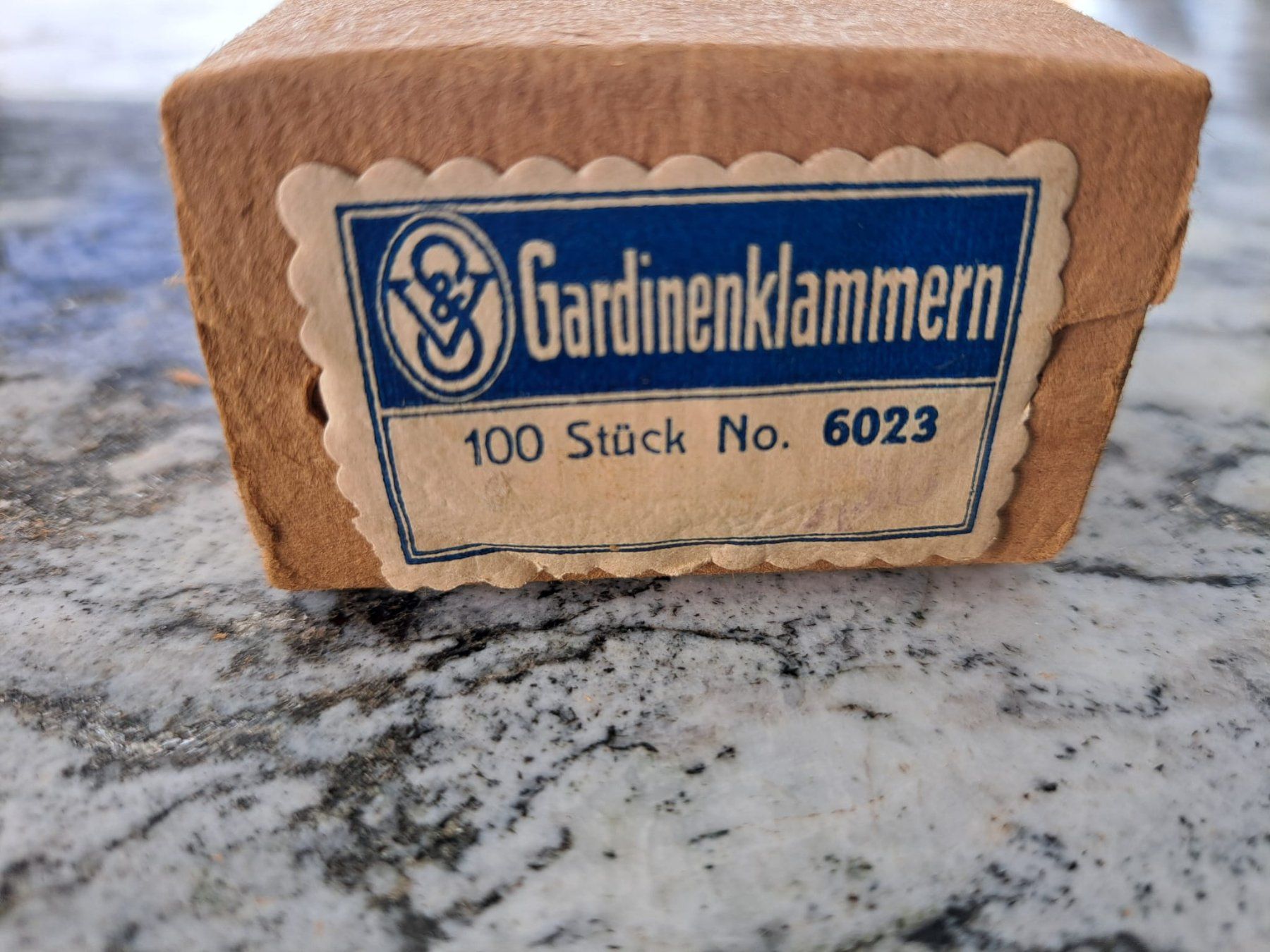 Tende: ca. 50 jährige Gardinenklammern – Nuovo (secondo la descrizione) da Freienbach venduto da Suurer
