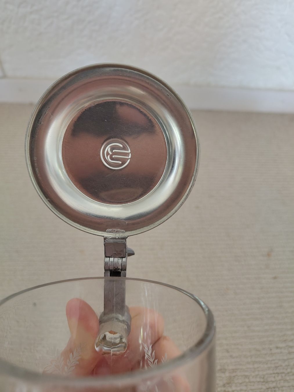 Bicchieri: Klaskrug mit Zinndeckel – Usato da Gossau ZH venduto da Treasurekeeper 4