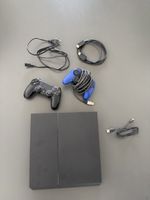 Play Station 4 (500GB, schwarz) inkl. 2 Controller & Kabel