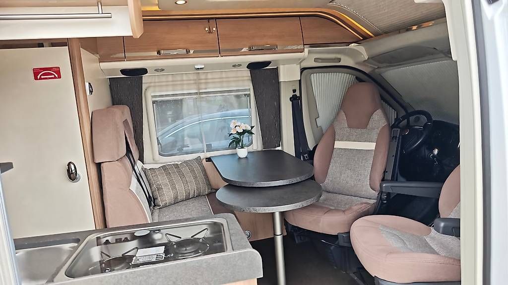 Veicoli da campeggio: Malibu Carthago Van Charming 640GT – Usato da Magglingen/Macolin venduto da cise 2