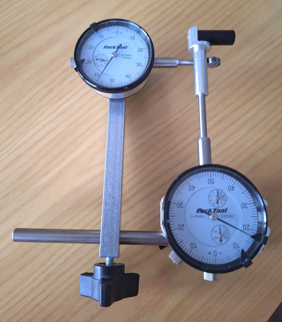 Park Tool Mesurer: ParkTool TS-2Di Dial Indicator Gauge Set – D'occasion à Sugiez par eLCangri90