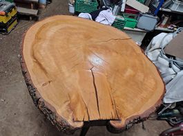 Table ronde rustique en bois massif