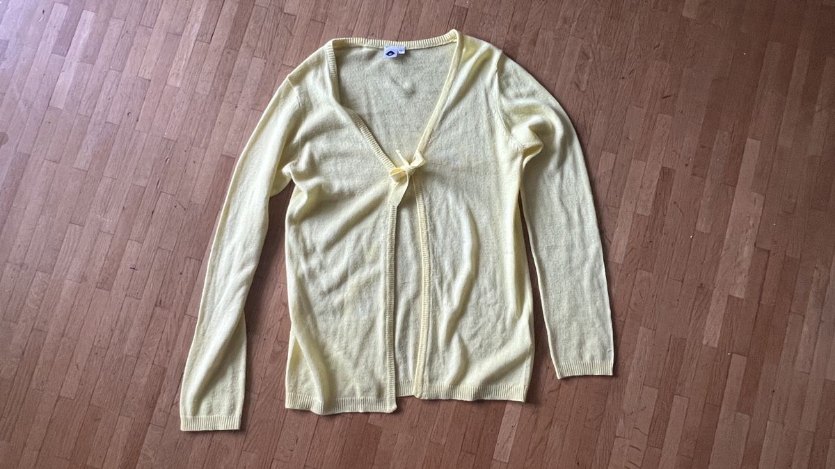 Jacken & Mäntel: Strickjacke leicht Zitronengelb Gr. 140/10A – Gebraucht aus Tagelswangen von Bomu