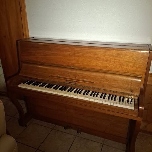 Strumenti musicali: Piano deux pédales à vendre – Usato da Le Pont venduto da aki_6jm6 1