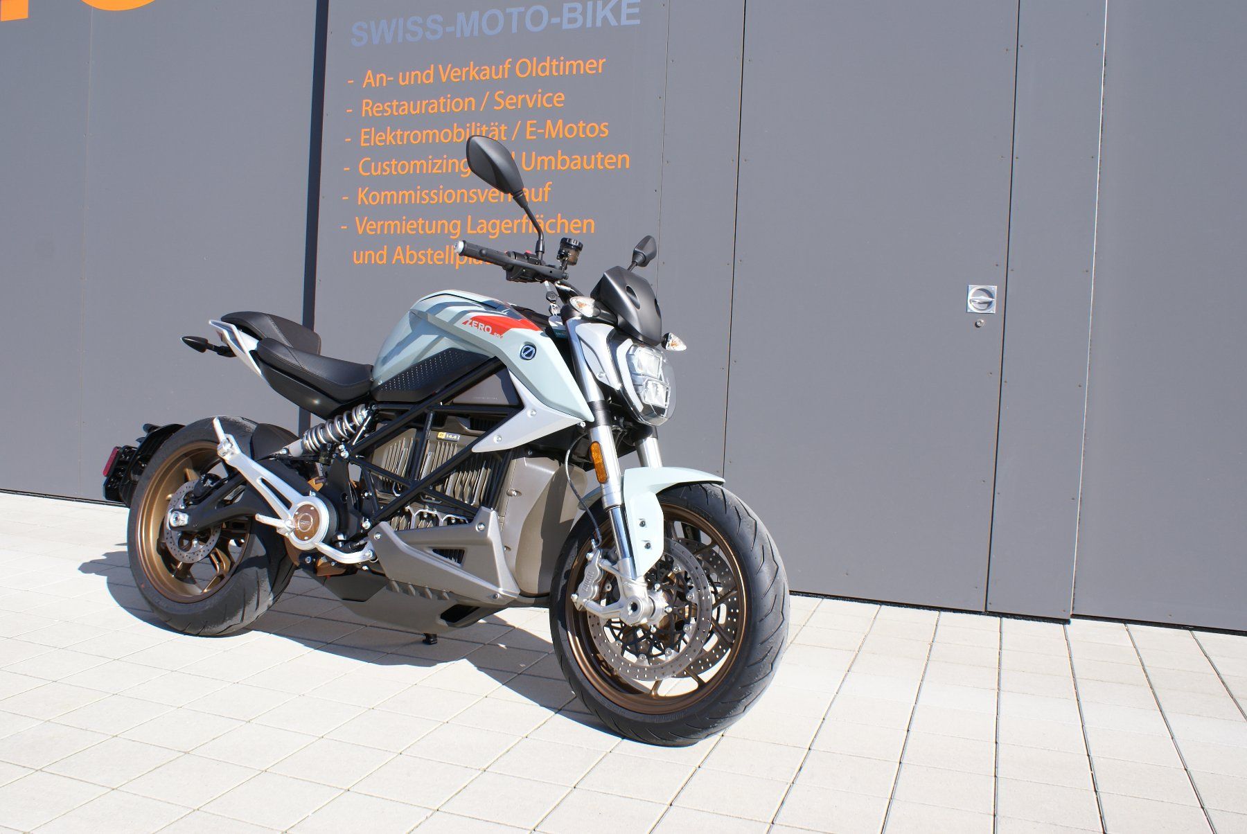 Zero Motorcycles Strada: Zero SRF Neufahrzeug -Fr. 10'000 – Nuovo (secondo la descrizione) da Seewen SO venduto da Swiss-moto-bike 7